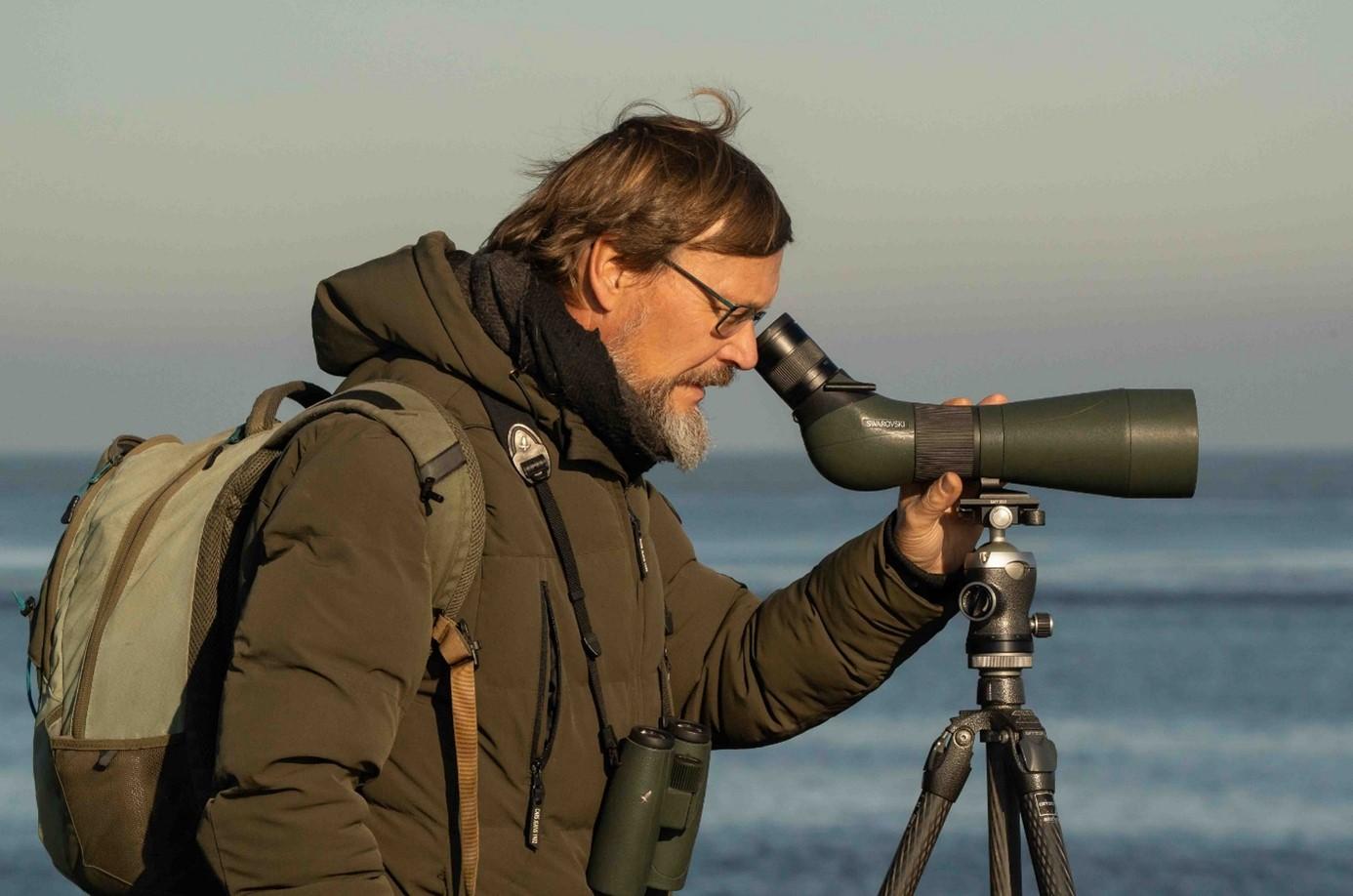 Bert Winters in actie op de Zuidpier van IJmuiden 