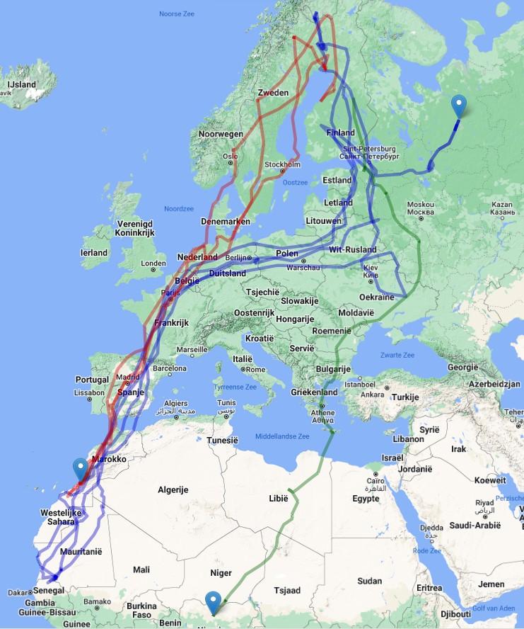 Figuur 1. Tracks van in 2015 (blauw), 2017 (groen) en 2018 (rood) in Finland gezenderde Steppekiekendieven.