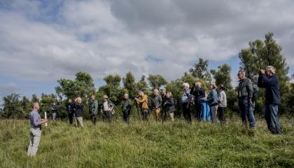 De ledenraad van Sovon op excursie in de Biesbosch