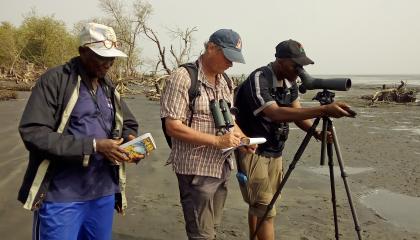 Marc van Roomen telt in Afrika